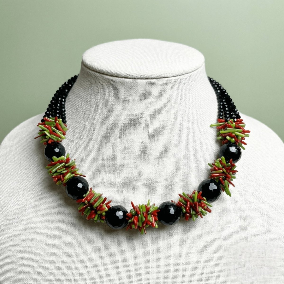 Black Onyx and Coral Necklace - Thumbnail 2
