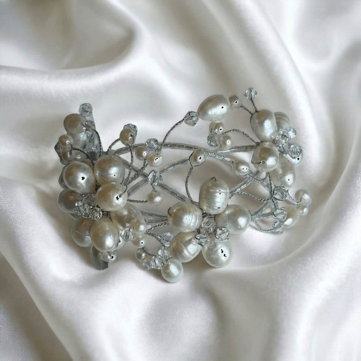 Pearl and Crystal Cuff - Thumbnail 2