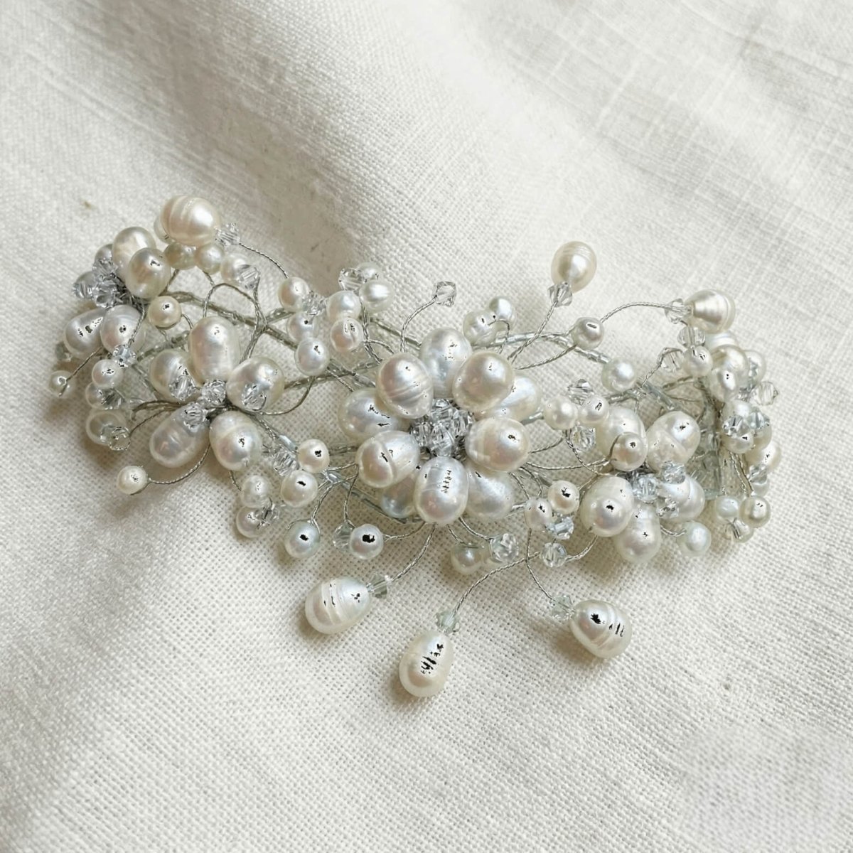 Freshwater Pearl and Crystal Hair Vine - Thumbnail 2